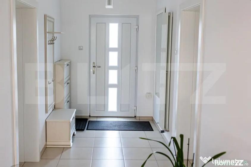 Casă cu 5 camere cu Teren 1000 Mp în Bucium
