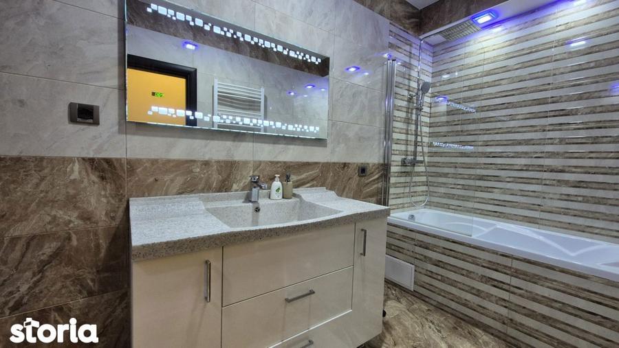 Apartament cu 3 camere, mobilat în Tractorul