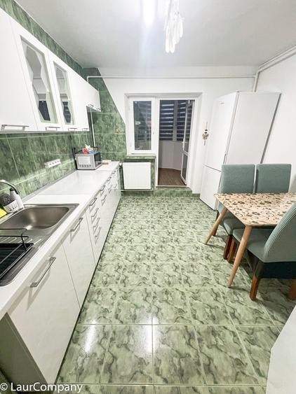 Apartament cu 2 camere semidecomandat în Frații Golești
