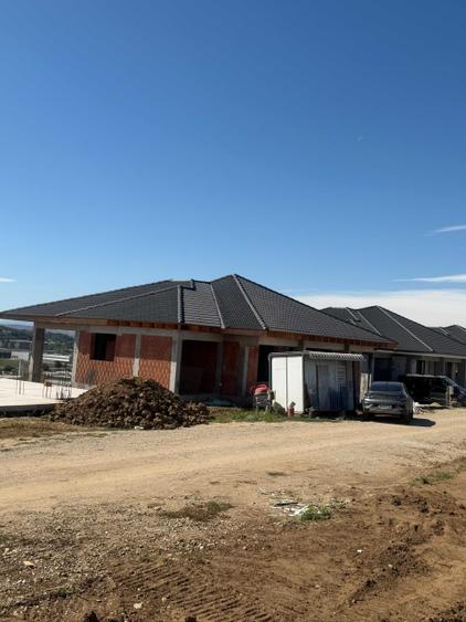 Casă cu 4 camere în Central