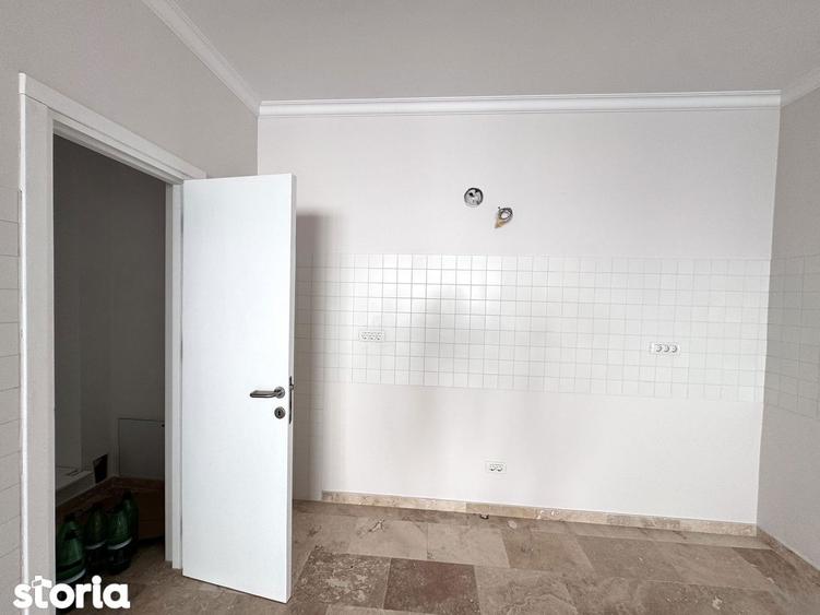 Apartament cu 3 camere în Tei