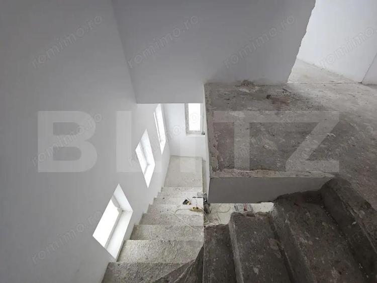 Casă cu 4 camere cu Teren 320 Mp în Bucium