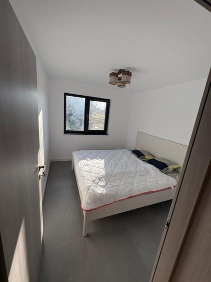 Casă cu 4 camere cu Teren 1710 Mp în Podul Corbului