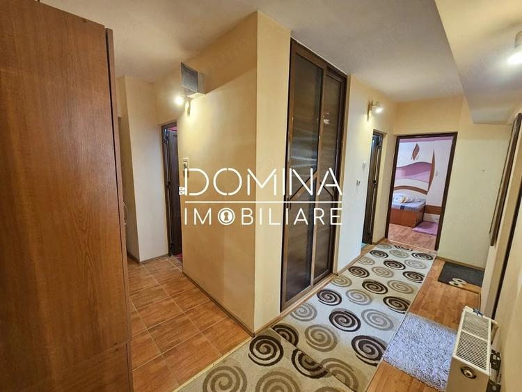 Apartament cu 3 camere decomandat în 9 Mai