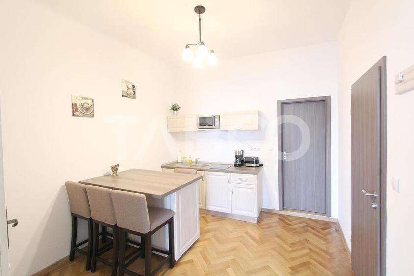 Apartament cu 4 camere decomandat, mobilat în Ultracentral