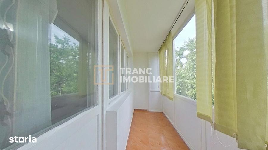 Apartament cu 3 camere decomandat, mobilat în Aurel Vlaicu