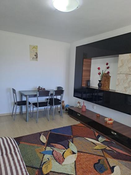Apartament cu 2 camere decomandat în Găvana