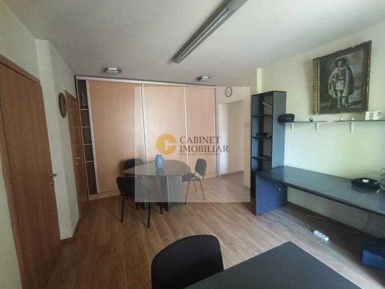Apartament cu 2 camere semidecomandat, mobilat în Magheru