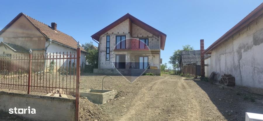 Casa / Vila cu 4 camere de vanzare - 3