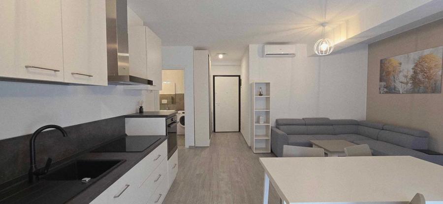 Apartament cu 2 camere nedecomandat în Central