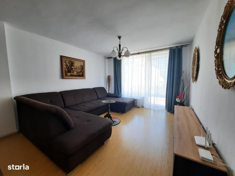 Apartament cu 4 camere decomandat în Central