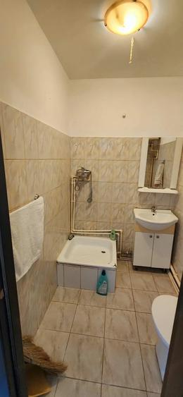 Garsonieră decomandată în Granit
