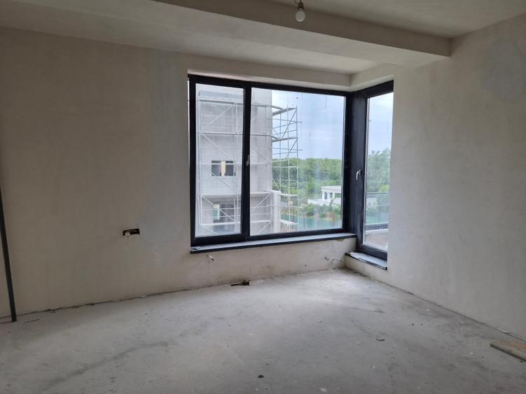 Duplex cu 3 camere cu Canalizare în Sud