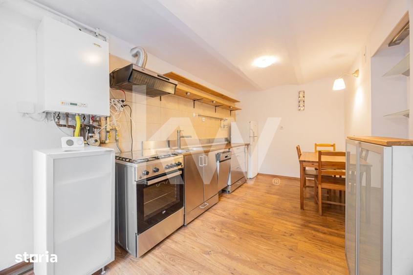 Apartament cu 3 camere decomandat în Schei