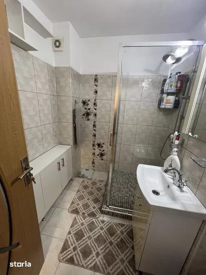Apartament cu 3 camere decomandat în Traian
