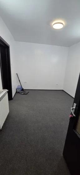 Birou, de 85 mp, în Central