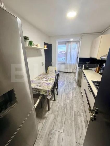 Apartament cu 3 camere decomandat, mobilat în Semicentral