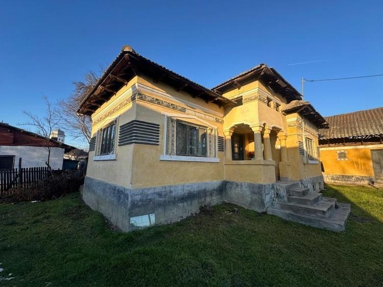 Casă individuală cu 3 camere cu Canalizare în Priboieni