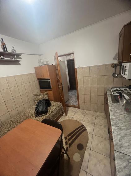Garsonieră decomandată în Cet