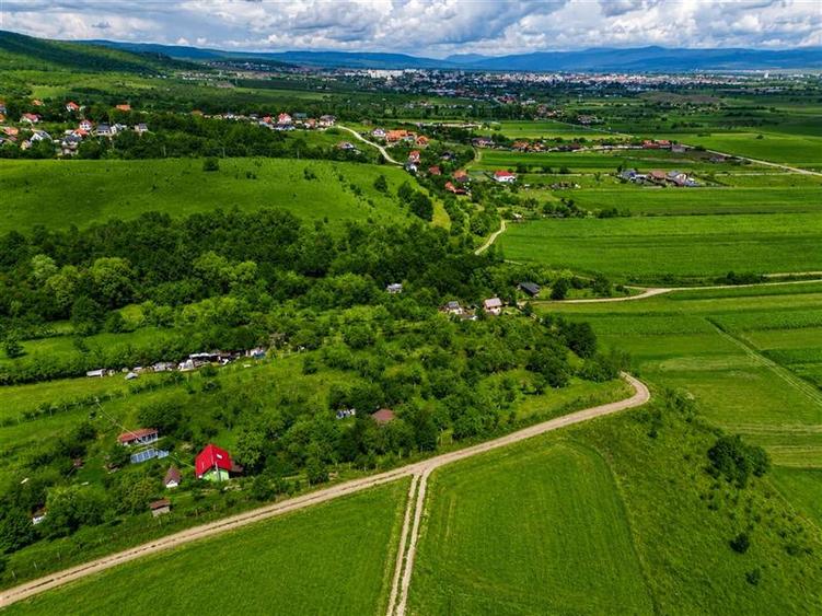 Teren Construcții extravilan de 4500 mp, în Exterior Est
