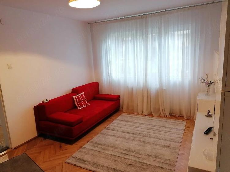 Apartament cu 3 camere semidecomandat în Grigorescu
