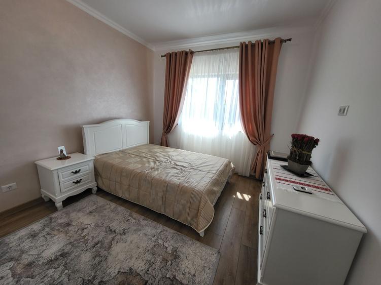 Casă cu 4 camere în Granit