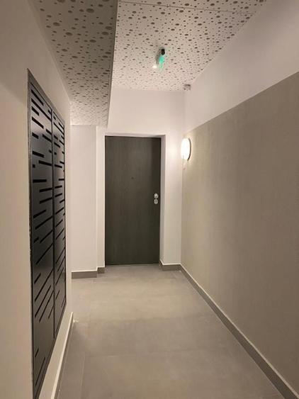 Apartament cu 3 camere decomandat, mobilat în Băneasa