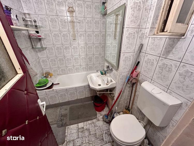 Apartament cu 3 camere decomandat în Republicii