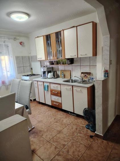 Apartament cu 2 camere decomandat în Cetate
