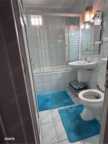 Apartament cu 3 camere semidecomandat, mobilat în Dristor