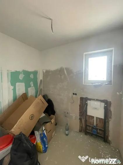 Casă cu 5 camere cu Teren 530 Mp în Satu Nou de Jos