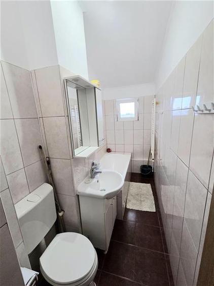 Apartament cu 2 camere semidecomandat în Km 4-5