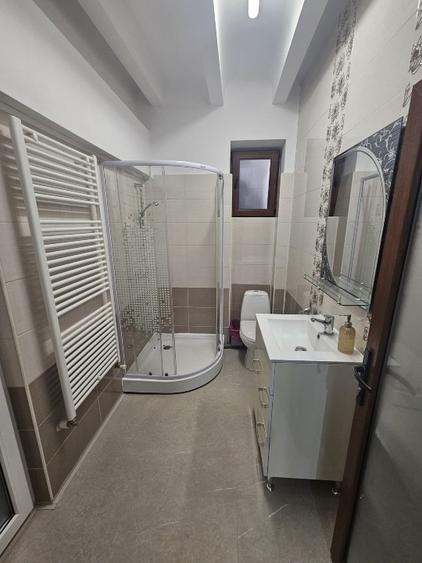 Apartament cu 3 camere în Aviatorilor