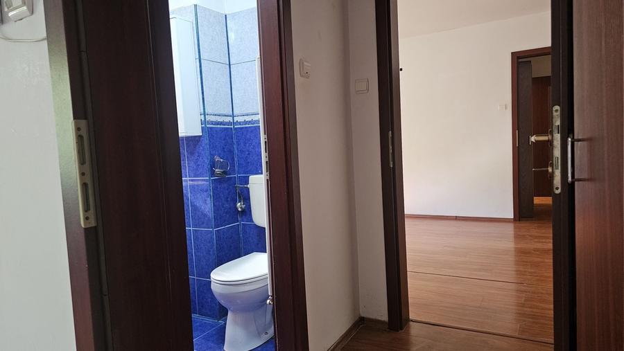 Apartament cu 2 camere semidecomandat în Gemenii