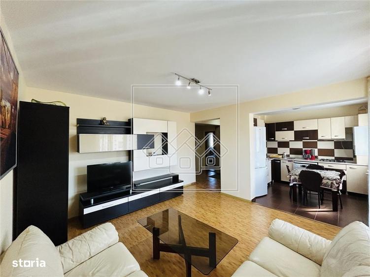 Apartament cu 3 camere în Turnișor