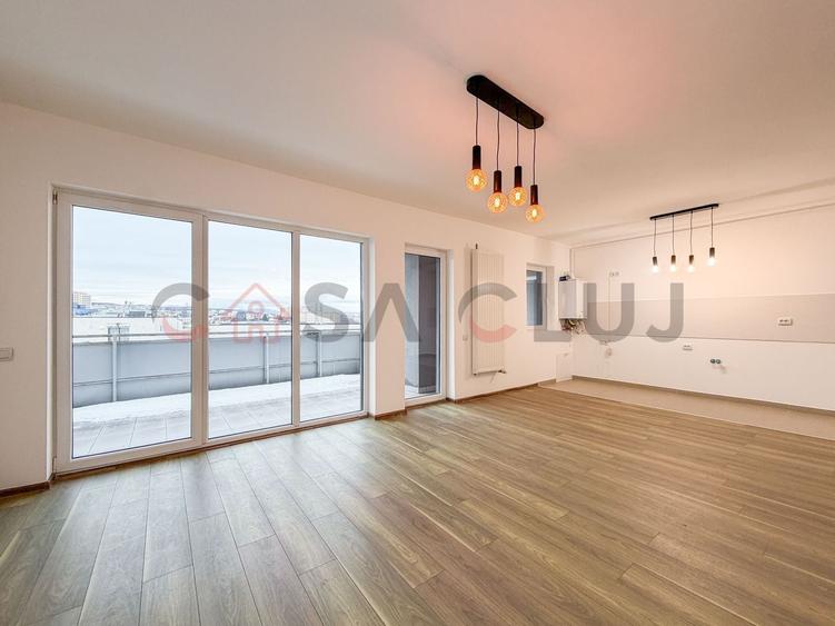 Apartament cu 3 camere semidecomandat în Bună Ziua