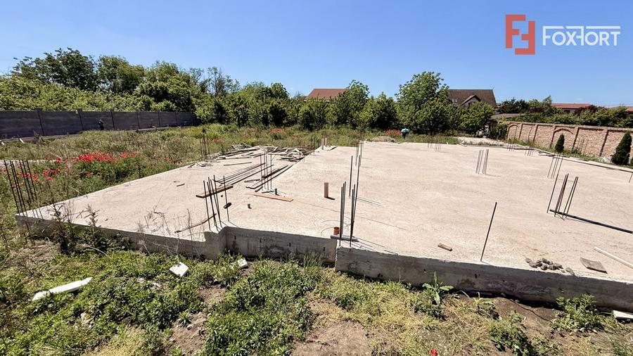 Teren Construcții intravilan de 1591 mp, în Dumbrăvița