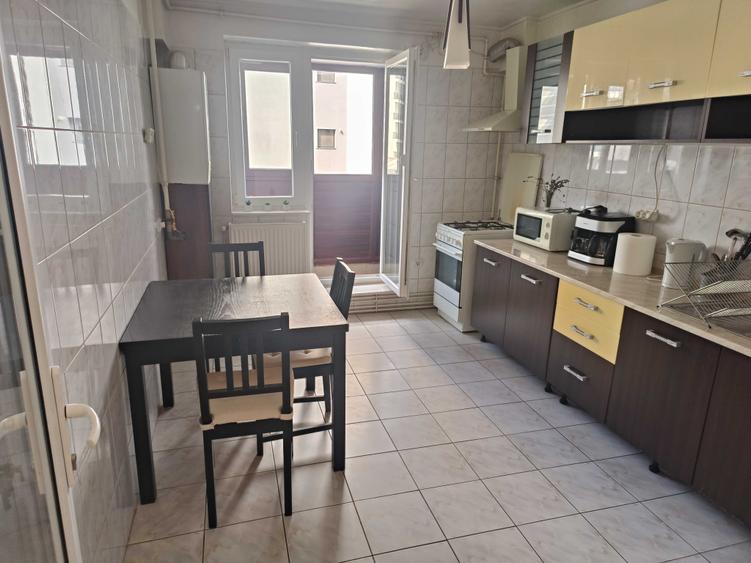 Apartament cu 2 camere semidecomandat în Barbu Văcărescu