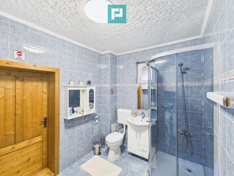 Casă individuală cu 3 camere cu Canalizare în Rontău