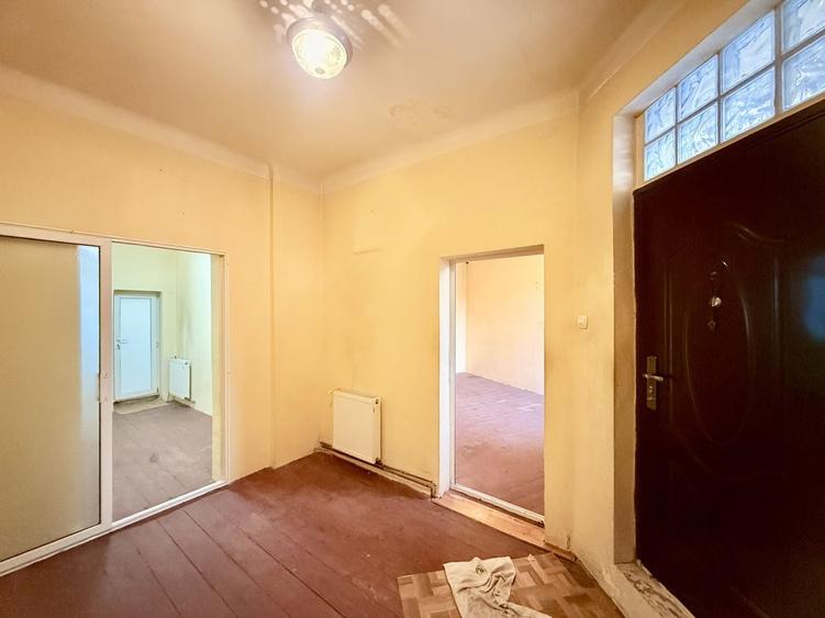 Apartament cu 3 camere decomandat în Parcul Carol