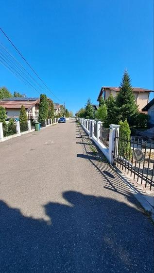 Casă individuală cu 5 camere cu Canalizare în 1 Decembrie