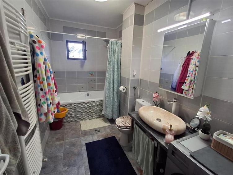 Apartament cu 2 camere decomandat în Șelimbăr