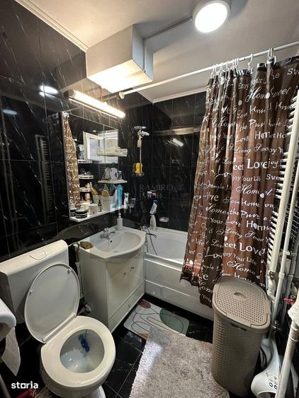 Apartament cu 3 camere semidecomandat în Giurgiului