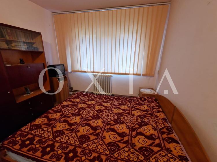 Apartament cu 3 camere semidecomandat, mobilat în Girocului
