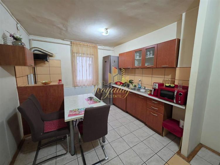 Apartament cu 3 camere decomandat, mobilat în Dorobanților
