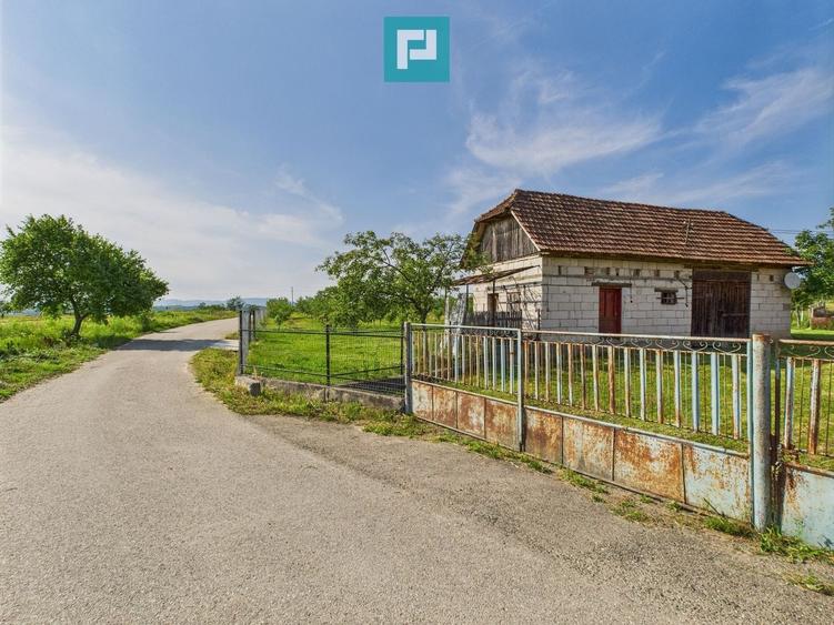 Casă individuală cu 2 camere cu Teren 4707 Mp în Hălmăgel