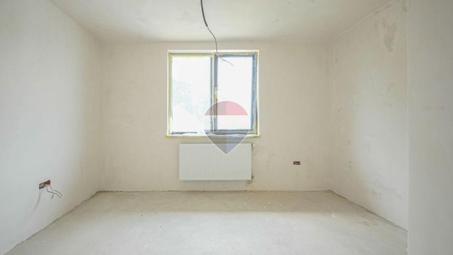 Duplex cu 4 camere cu Teren 500 Mp în Stupini