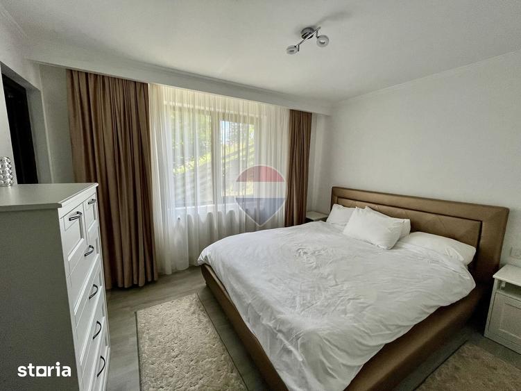 Casă cu 6 camere cu Teren 7661 Mp în Măneciu
