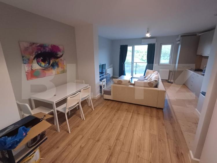 Apartament cu 2 camere semidecomandat, mobilat în Zorilor