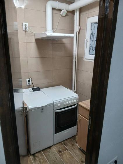 Spațiu comercial, de 103 mp, în Jiului